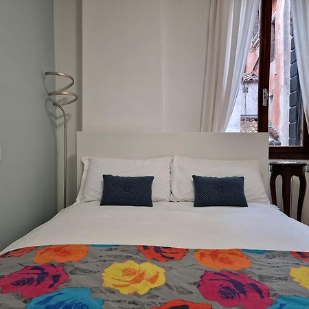 Veneziacentopercento La Forcola Apartment, Next To Rialto Bridge Exteriér fotografie